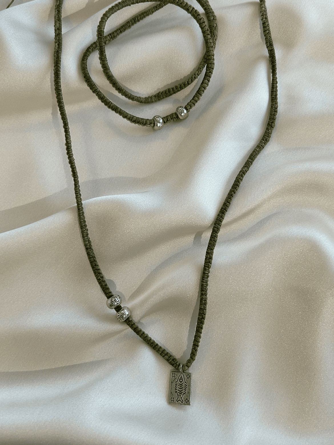 שרשרת - Earthbound - looloo